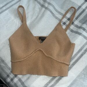 This top is brand new, and in very good condition.